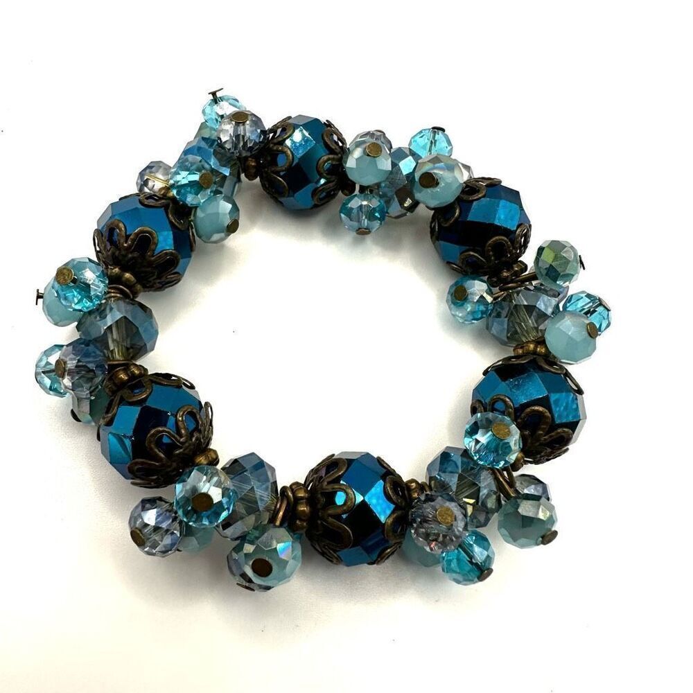 Blue vintage beaded stretchy bracelet
